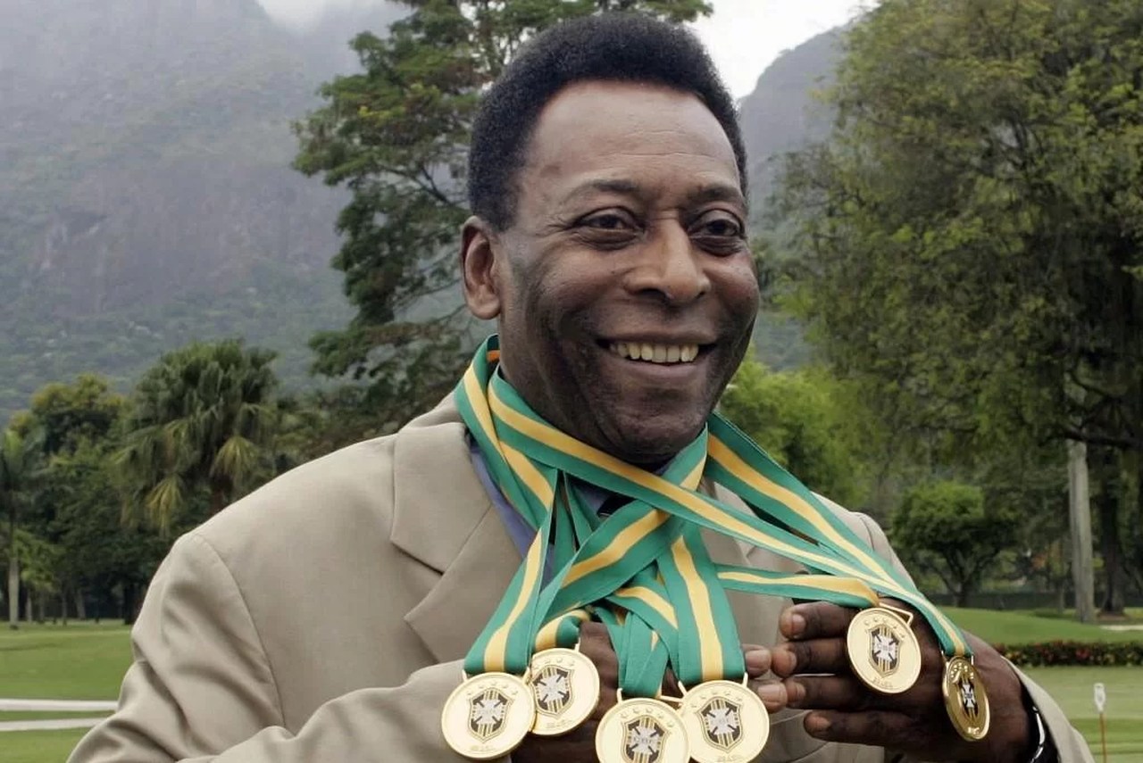ADEUS AO REI: Morre Pelé aos 82 anos