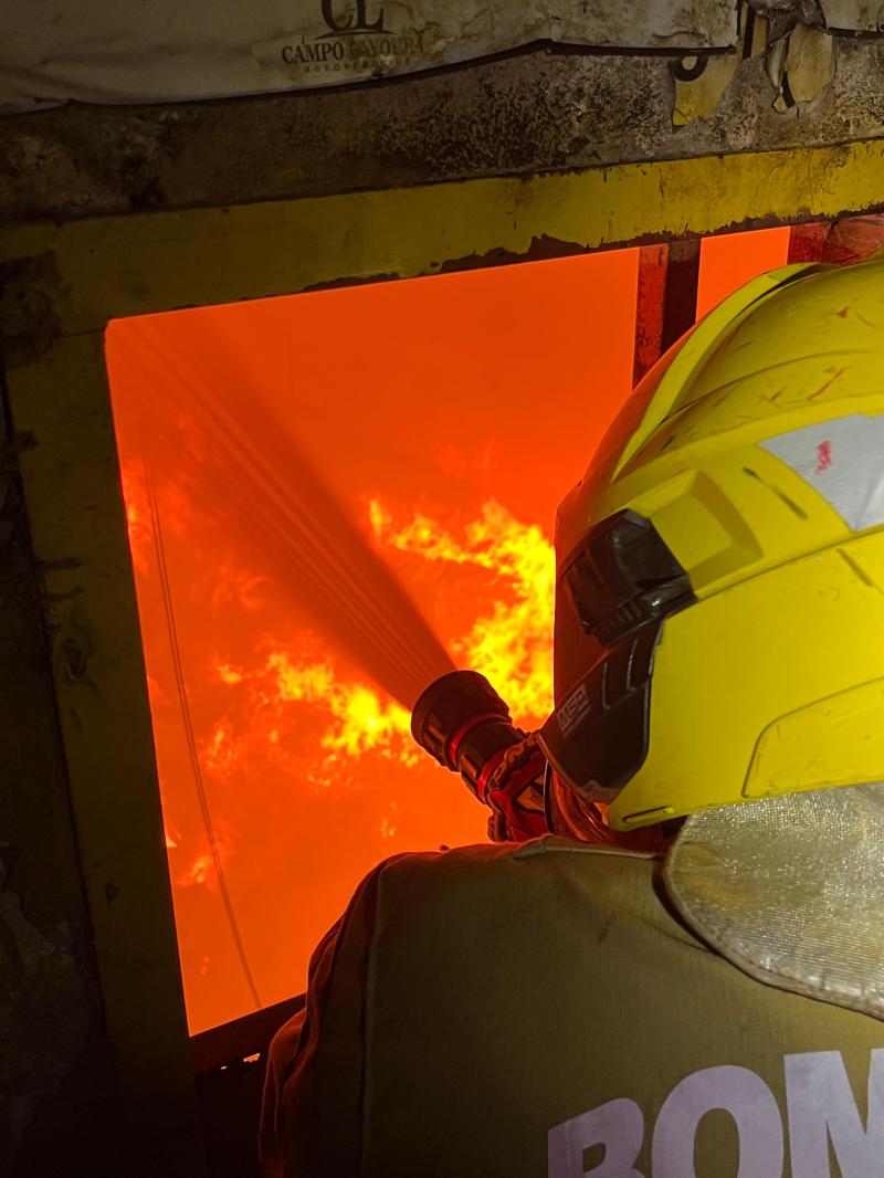 Incêndio de grandes proporções atinge silo de soja em Ijuí e mobiliza bombeiros