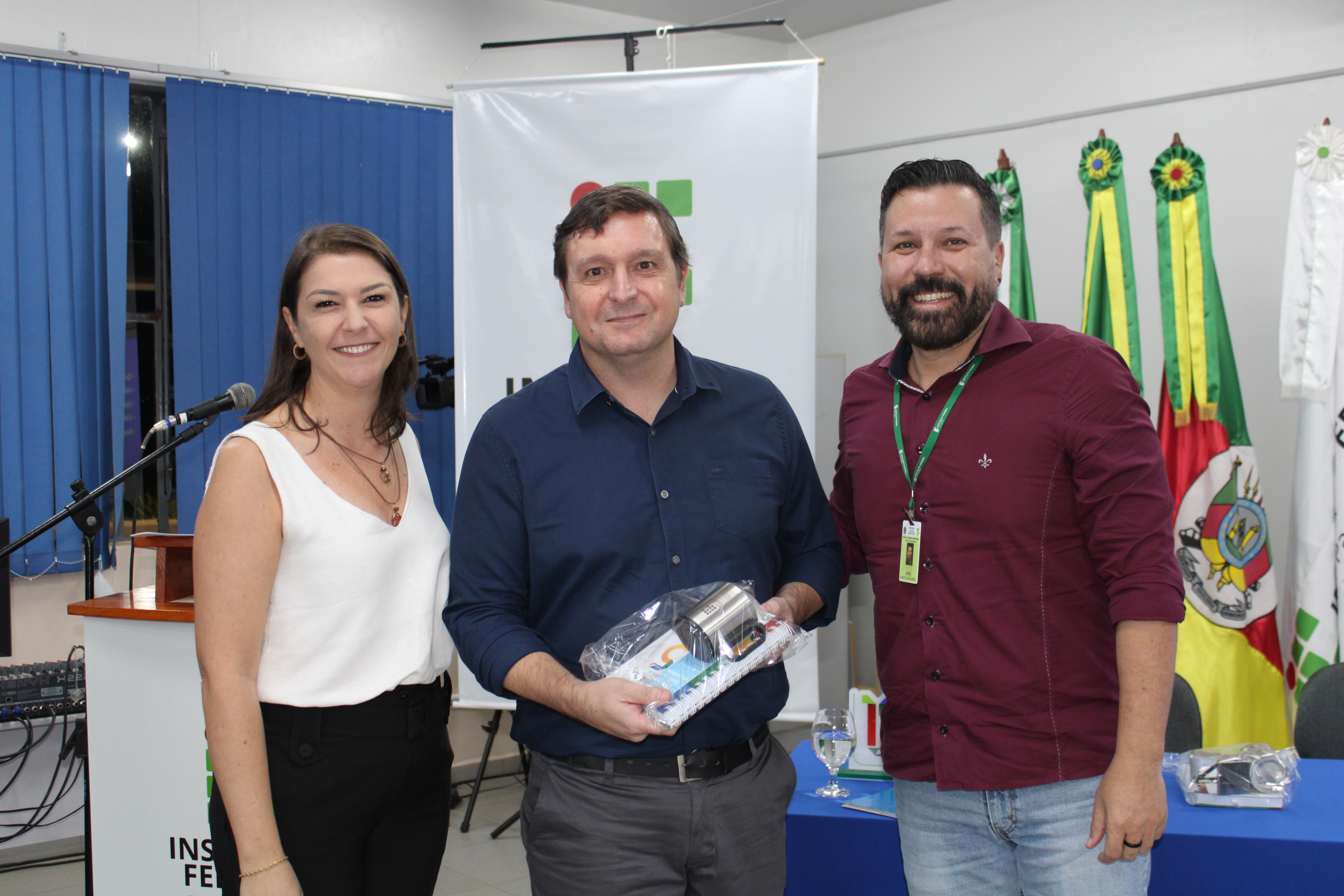 Aula Magna dos cursos de Engenharia de Controle e Automação e Química Industrial do IFFar