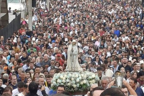 Multidão participa da 74ª Romaria de Nossa Senhora de Fátima em Cruz Alta