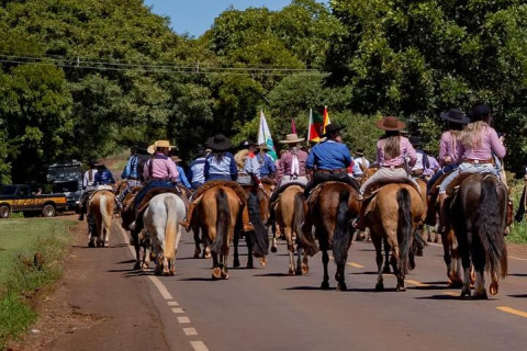 6ª Cavalgada Feminina do CTG Porteira do Cadeado,