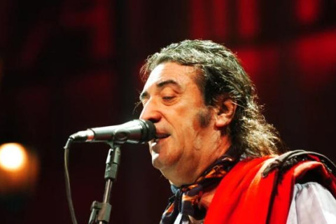 Morre João Chagas Leite, um dos cantores símbolo do nativismo gaúcho, aos 80 anos