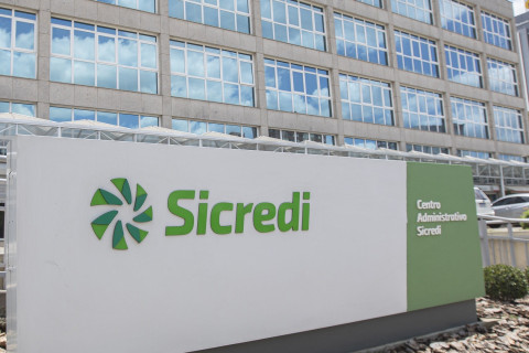 Sicredi consolida posição entre as melhores instituições financeiras do Brasil no ranking mundial da Forbes em 2026